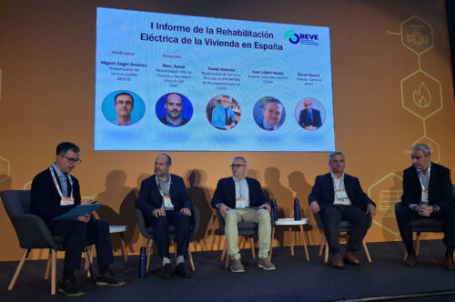 Lee más sobre el artículo El OREVE debate sobre los resultados del informe sobre la descarbonización del sector residencial en EFINTEC