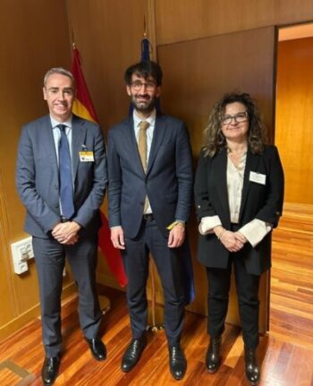 Lee más sobre el artículo El OREVE y el Ministerio para la Transición Ecológica colaboran en la descarbonización del sector residencial español