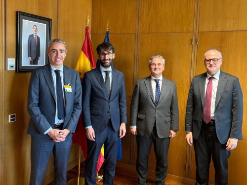 Lee más sobre el artículo OREVE y CGATE trasladan a la Administración Pública la necesidad de actualizar las instalaciones eléctricas para acelerar la descarbonización de los edificios